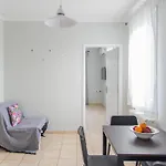 아파트 Pol House